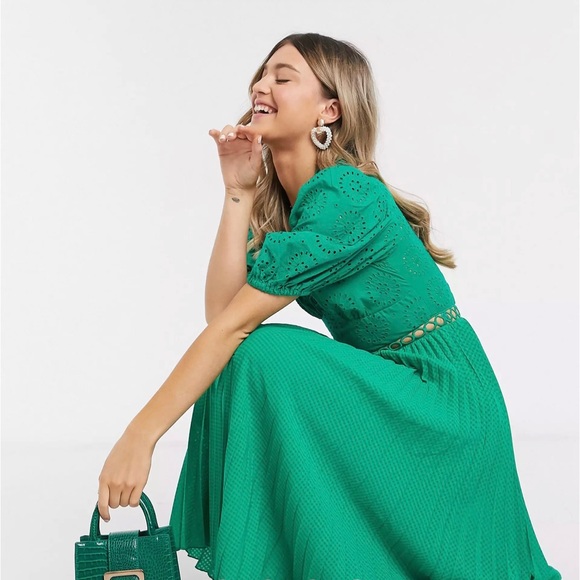 ASOS DESIGN broderie pleated midi tea dress with puff sleeve in emerald green - Picture 2 of 4